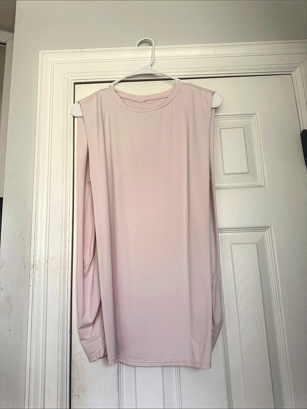 Halara Round Neck Ruched Cool Touch Yoga Tank Top Sleeveless Top in Pink Size
